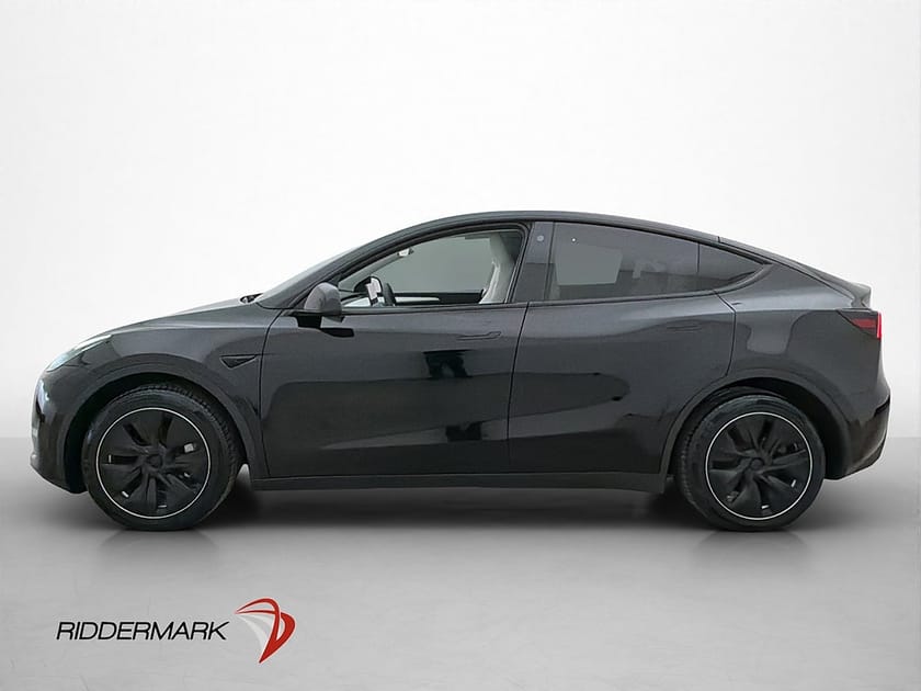 Bild 5 av Tesla Model Y Long Range AWD Ljus-Interiör MOMS Drag