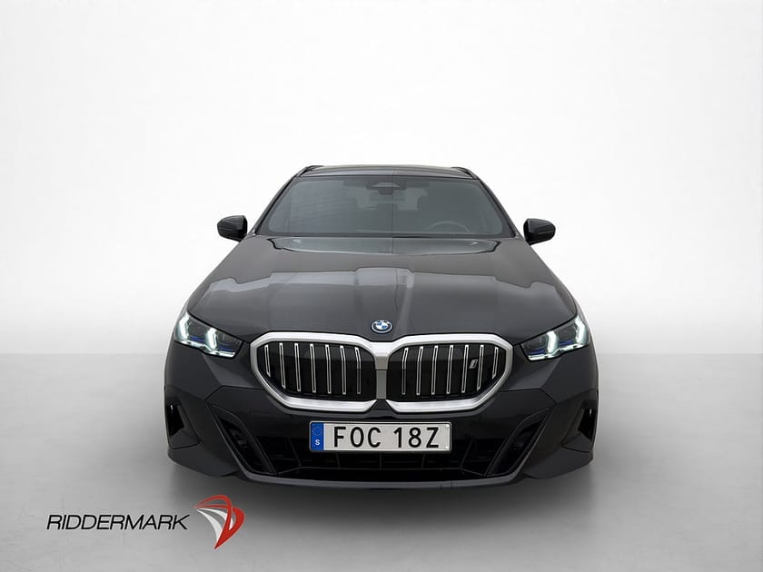 Bild 3 av BMW i5 eDrive40 Touring 340hk M Sport Launch Edt Driving assist Drag