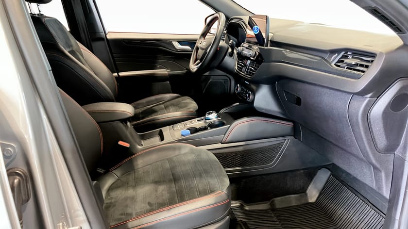 Bild 3 av Ford Kuga Plug-In Hybrid ST-Line X PHEV 225hk | Dragkrok | B&O Ljudsystem |