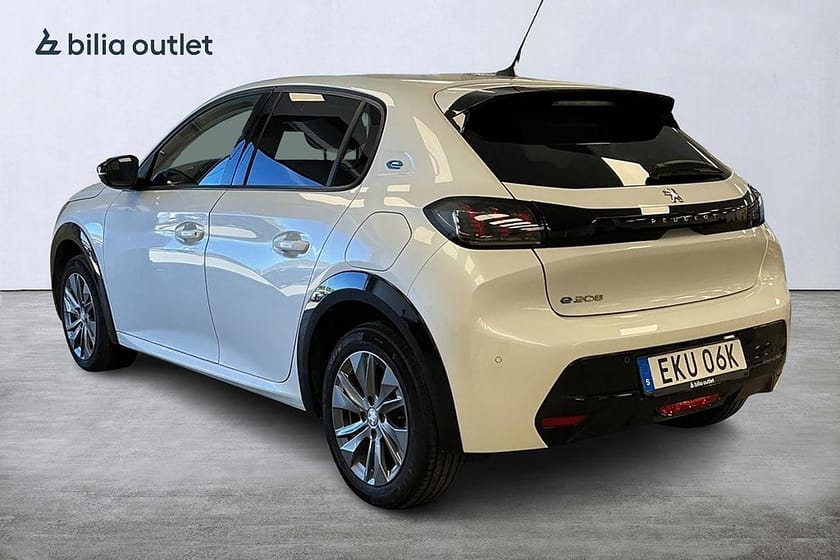 Bild 3 av Peugeot e-208 136hk Allure Pack 360°kamera 50kwh
