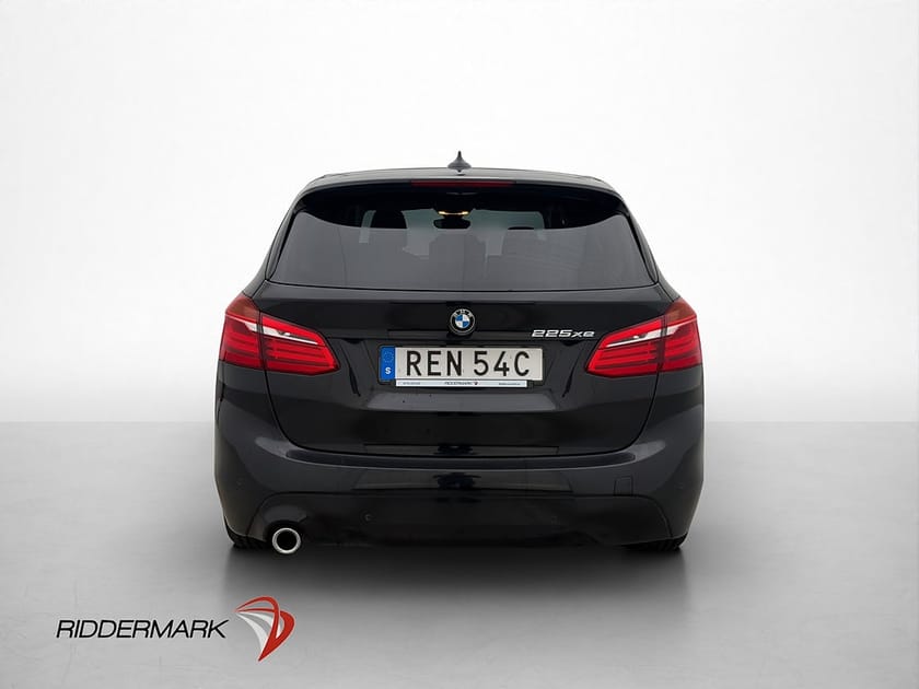 Bild 5 av BMW 225xe Active Tourer 220hk HUD Navi Sensorer