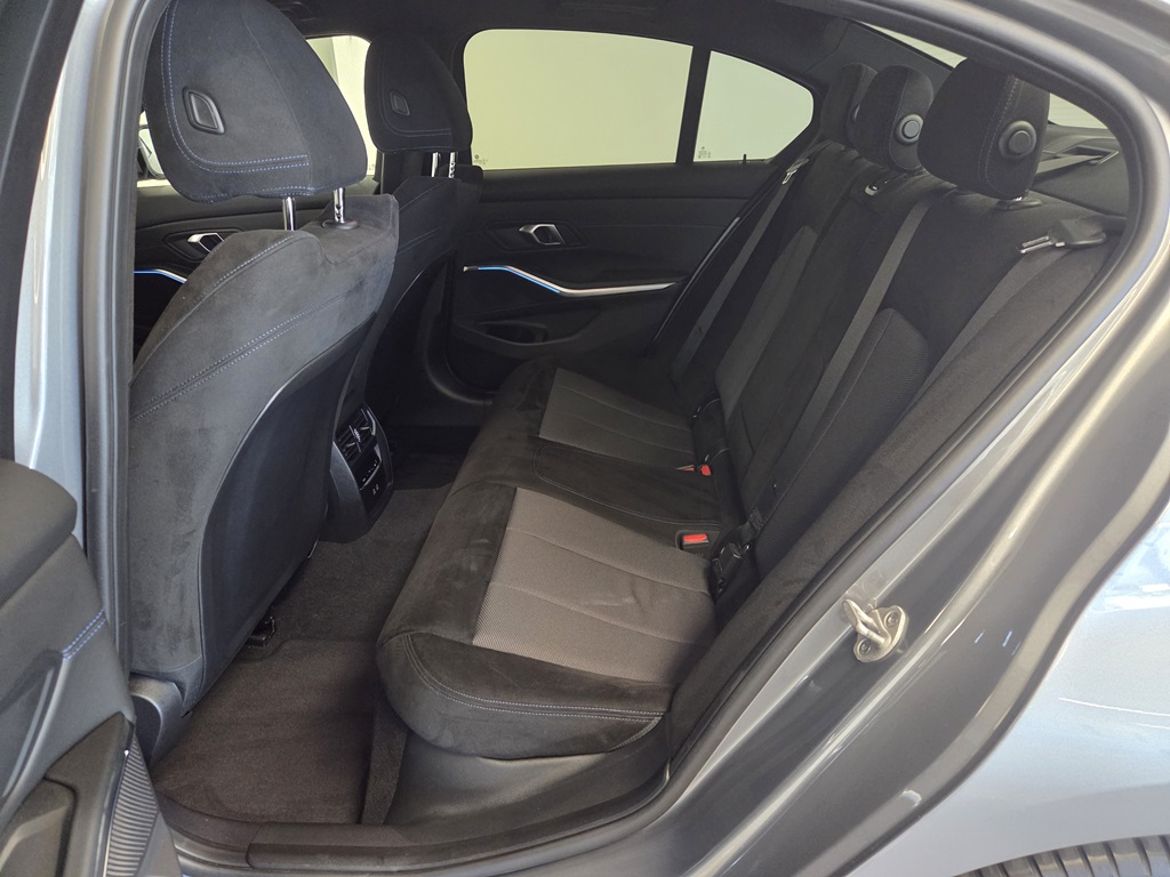BMW BMW 330e xDrive Sedan — bild 8