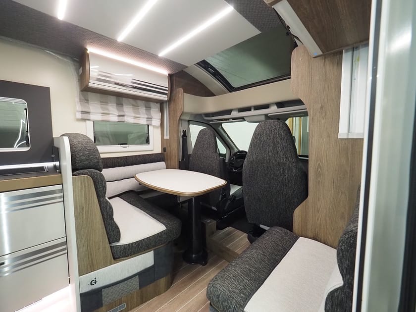 Bild 5 av Caravans International Campervan Ford