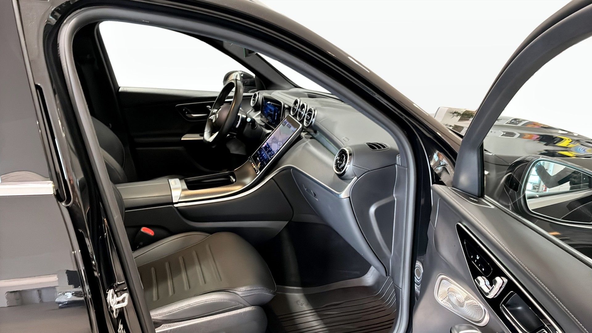 Mercedes-Benz GLC 2024, bild 3/10