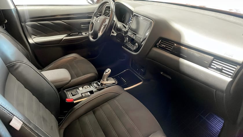 Bild 3 av Mitsubishi Outlander PHEV 2.0 203Hk B-Kamera Dragkrok