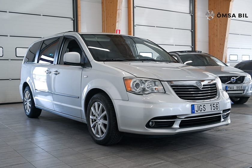 Bild 3 av Lancia Voyager 2.8 LX 7-Sits Skinn 163hk