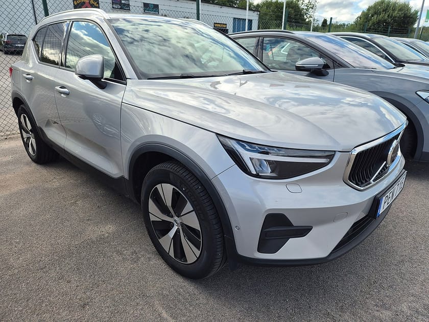 Bild 2 av Volvo XC40 B3 MILDHYBRID Core 163HK 360 kamera