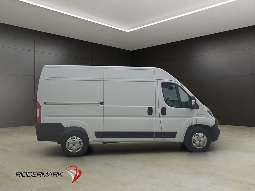 Bild 2 av Fiat E-Ducato kWh Van 35 L2H2 122hk Kamera LED 2xDörr Moms