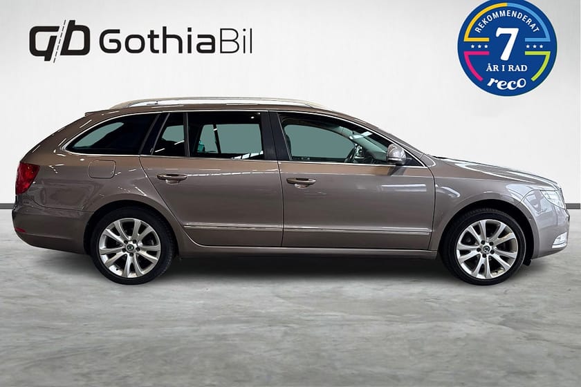 Bild 4 av Škoda Superb Kombi Skoda 2.0 TDI 4x4 Aut Elegance Drag Farthållare ACC BT