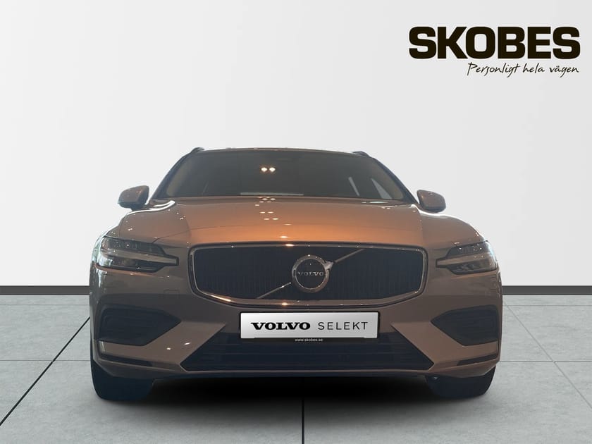 Bild 2 av Volvo V60 B4 Bensin Core Park.kamera, Parksensorer, Momsbil