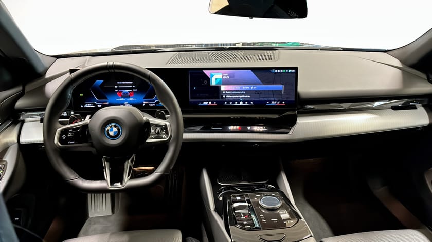 Bild 4 av BMW 530e xDrive Touring Drag Navi Kamera