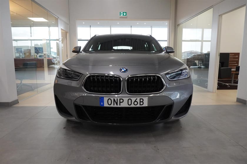 Bild 3 av BMW X2 xDrive25e M Sport Akt Farthållare HUD Park Assist HiFi