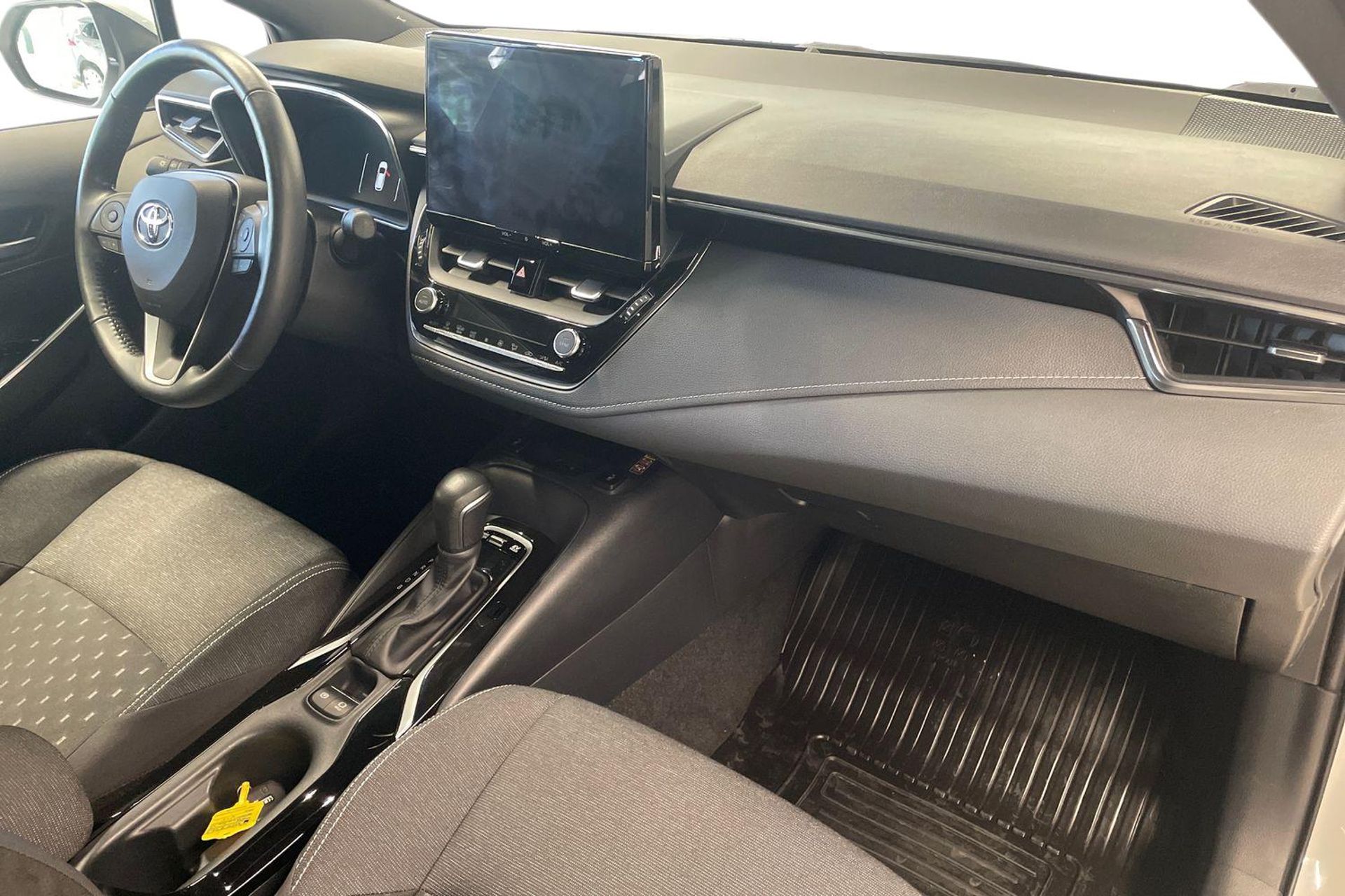 Toyota Corolla 2024, bild 7/10