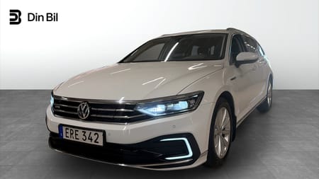 Volkswagen Passat Sportscombi GTE 218hk Drag B-Kamera Värmare Cockpit