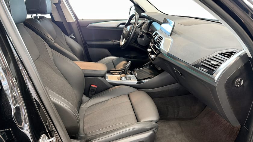 Bild 3 av BMW X3 xDrive20i Drag H/K HUD H/K Elstol Adaptiva LED