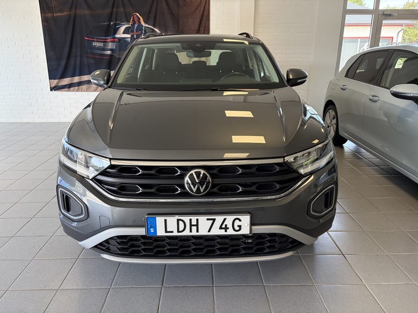 Bild 2 av Volkswagen T-Roc PB   1.5 TSI 150 HK 7 VXL DSG //Dragkrok//Kamera//