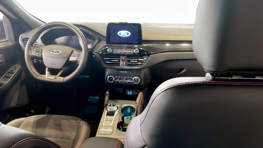 Bild 4 av Ford Kuga Plug-In Hybrid ST-LINE X PHEV AUT
