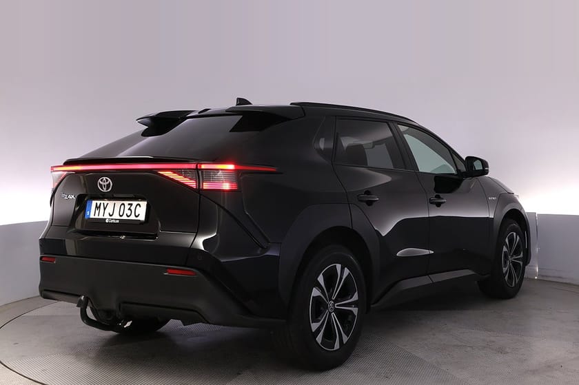 Bild 5 av Toyota bZ4X 71.4 kWh Style Kamera Adap.Farth Elstol Drag