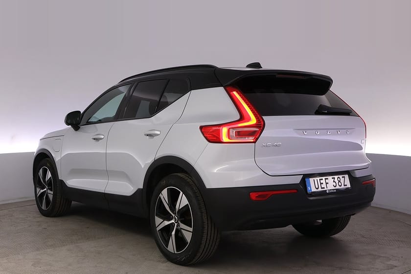 Bild 4 av Volvo XC40 Recharge T5 R-Design Pano Elstol HK 360 Navi