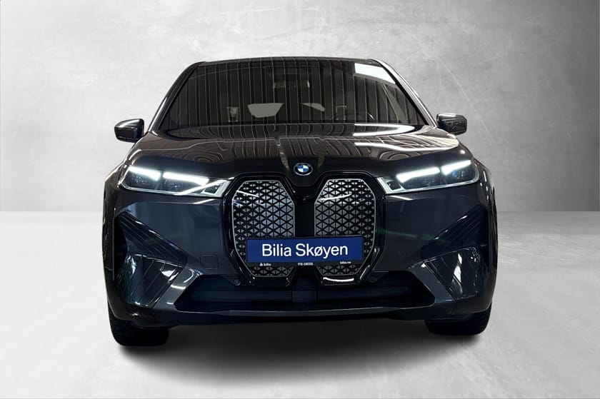 Bilde 2 av BMW iX xDrive50 Fully Charged, Soft-Close, H/K, MultiF. Laser