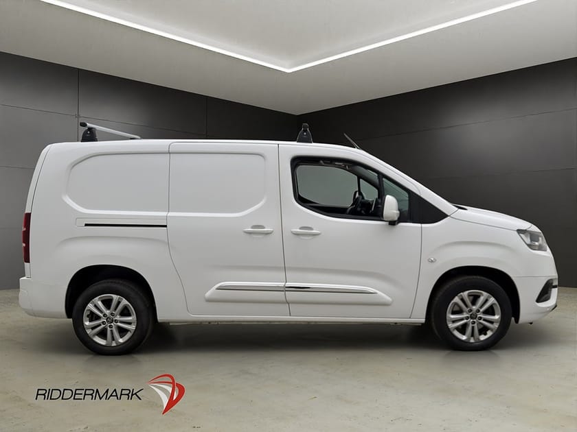 Bild 2 av Toyota ProAce City proace-city L2 Dragkrok B-Kamera Takräcke CARPLAY