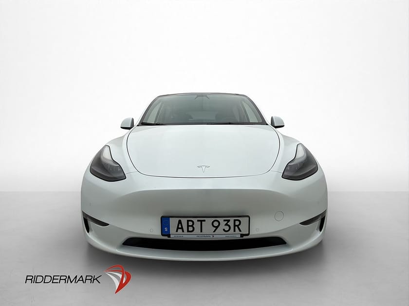 Bild 3 av Tesla Model Y Long Range AWD Moms Drag Värmare Kamera AP