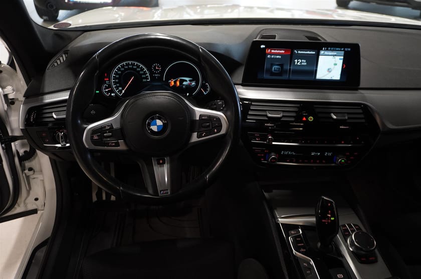 Bild 2 av BMW 520d Touring M Sport Automat Drag Navi HiFi