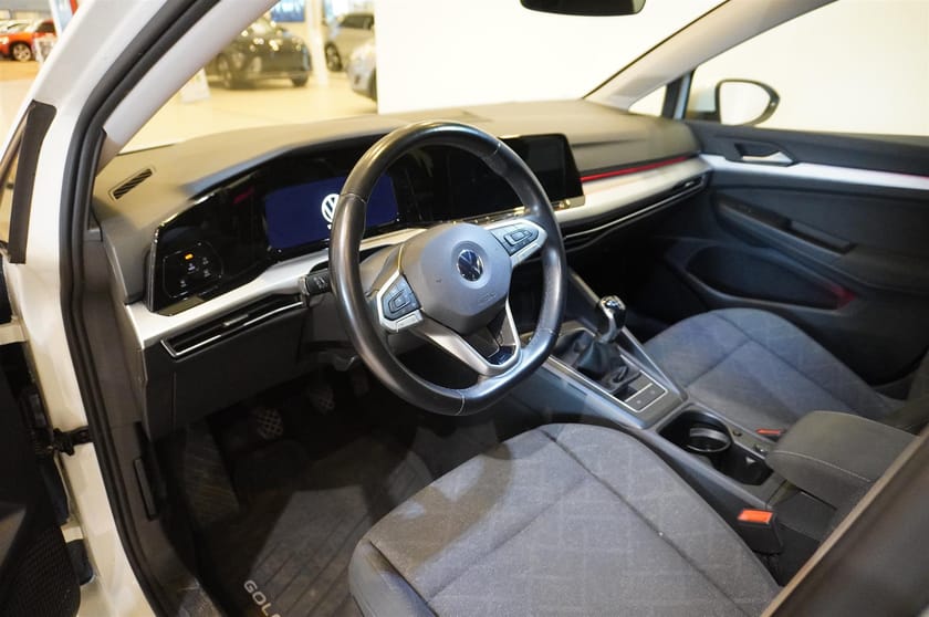 Bild 2 av Volkswagen Golf 1,5 TSI Act Opf 150hk 5-D Navi Värmare Rattvärme Ledramp