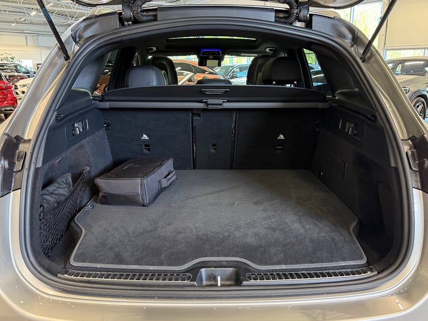 Bild 5 av Mercedes-Benz GLC 400 e 4MATIC 9Tronic AMG paket Drag Burmester NightP