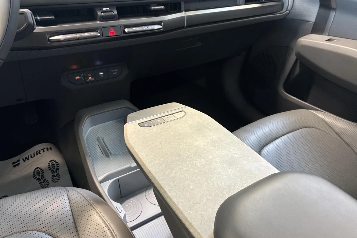picture of a car