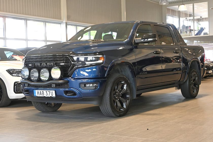 Bild 1 av RAM 1500 Crew Cab 5.7 V8 HEMI Flex Fuel 4x4 Limited Night