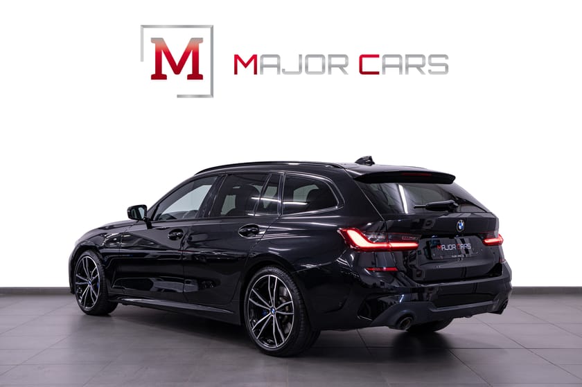 Bild 4 av BMW 320i Touring M Sport Innovation H/K 360° HuD Ambient Drag