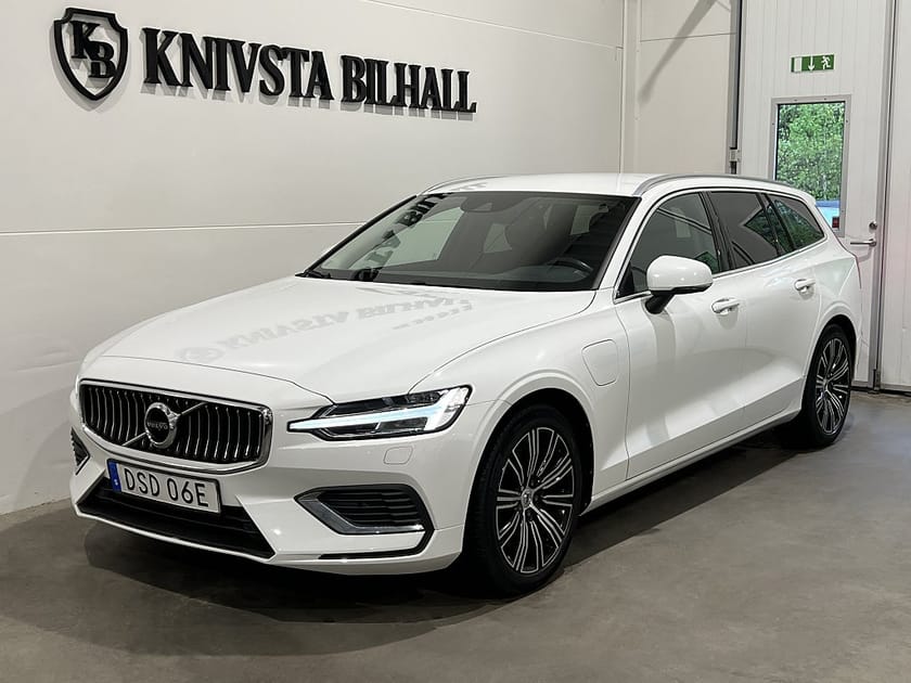 Bild 1 av Volvo V60 Recharge T6 AWD Inscription Exp Moms Värmare Drag 340hk