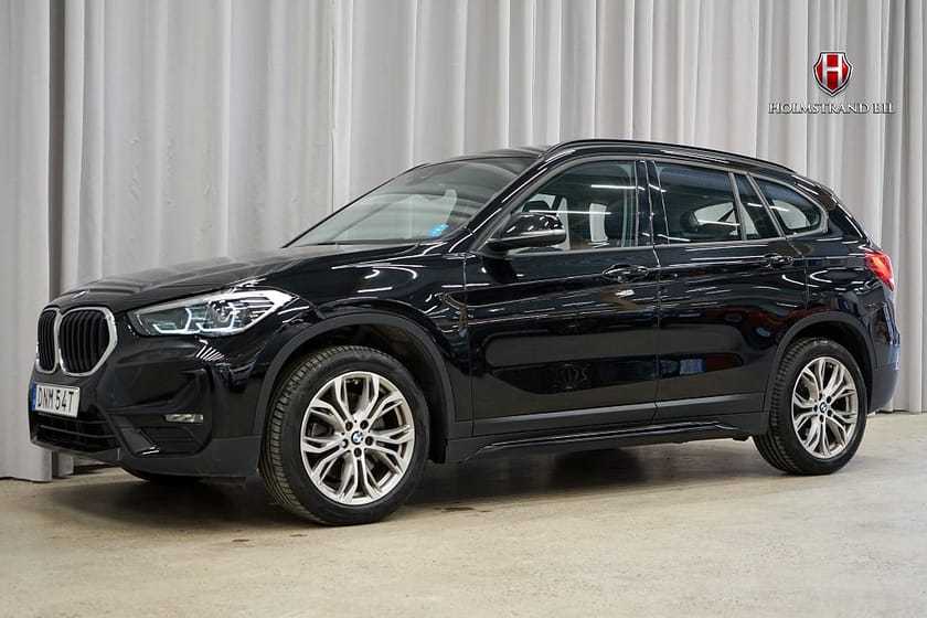 Bild 3 av BMW X1 xDrive20d Sport line M-sport ratt Drag HUD Hifi GPS