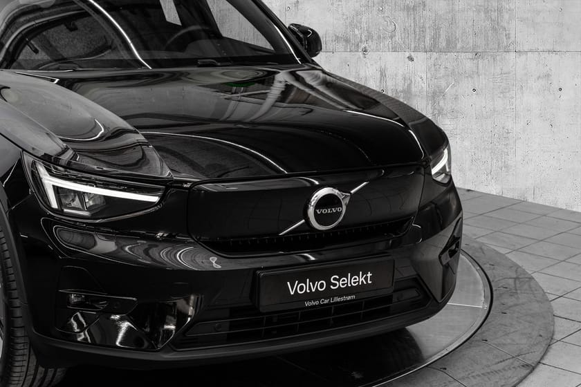 Bilde 3 av Volvo EX40 Twin Motor Performance El. Plus 442Hk. Hengerfeste!