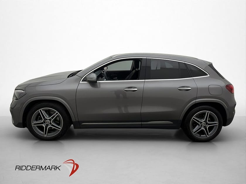 Bild 4 av Mercedes-Benz GLA 200 AMG Line Burmester Drag 360° Distronic Pro