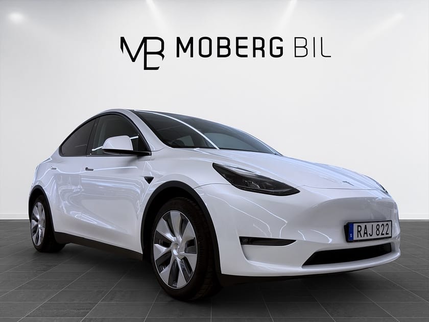 Bild 3 av Tesla Model Y Long Range AWD 514hk Pano Läder Navi Drag B-Kamera