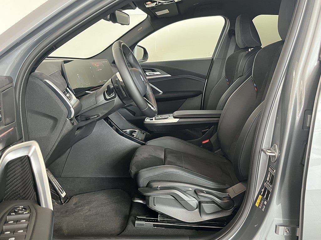 BMW iX2 xDrive30, 306ps, 2026