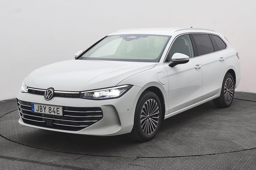 Bild 2 av Volkswagen Passat Variant eHybrid 272 DSG6 elegance