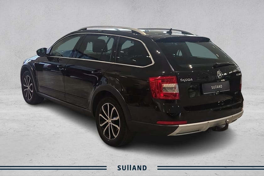 Bilde 3 av Škoda Octavia Scout | krok | Webasto | Ryggekamera