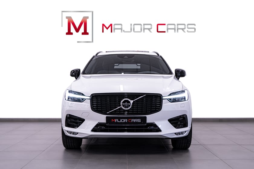 Bild 2 av Volvo XC60 B4 AWD R-Design Pano H/K 360° HuD Drag 4-Zons 197hk
