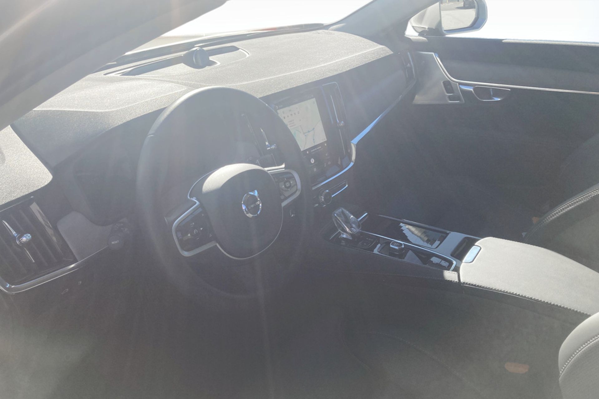 Volvo V90 T6 Plug-In Hybrid AWD 2026, kuva 5/9
