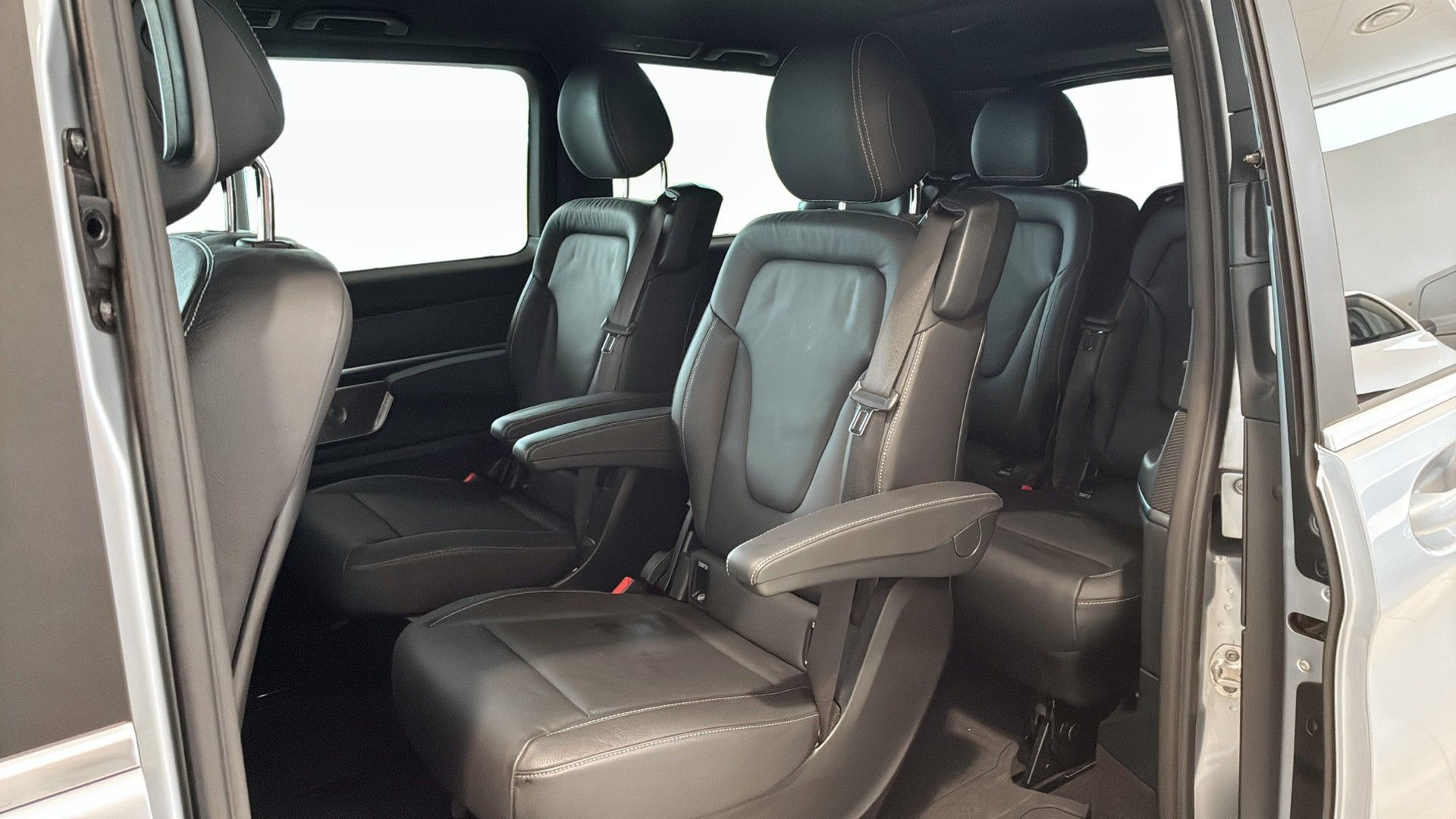 Mercedes-Benz V 300 D LÅNG AVANTGARDE 2025, bild 5/12