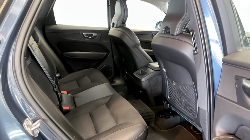 Bild 5 av Volvo XC60 Momentum Rattvärme Keyless