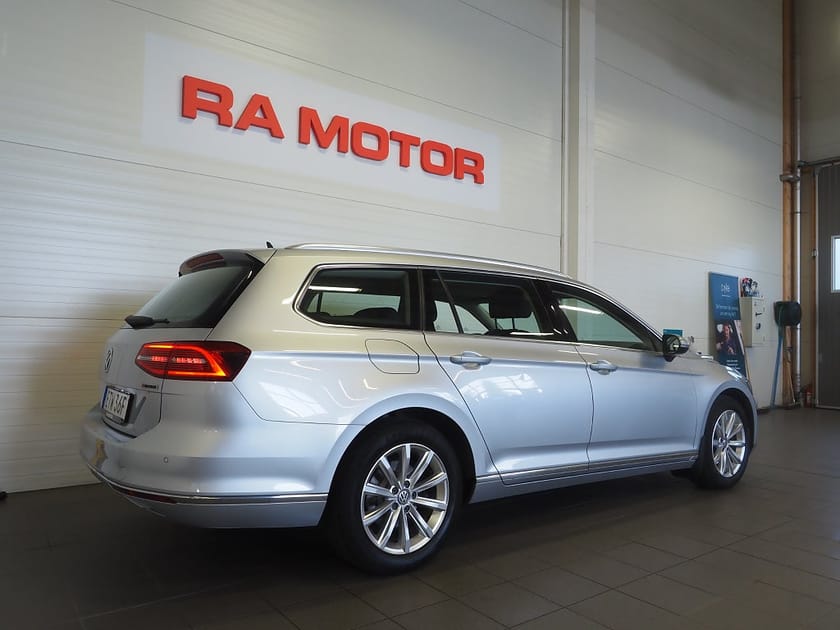 Bild 5 av Volkswagen Passat Sportscombi 2.0 TDI 4Motion GT Drag Kamera D-Värm