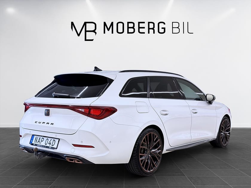 Bild 5 av CUPRA Leon Sportstourer e-Hybrid VZ 245hk FR Drag B-Kamera Navi