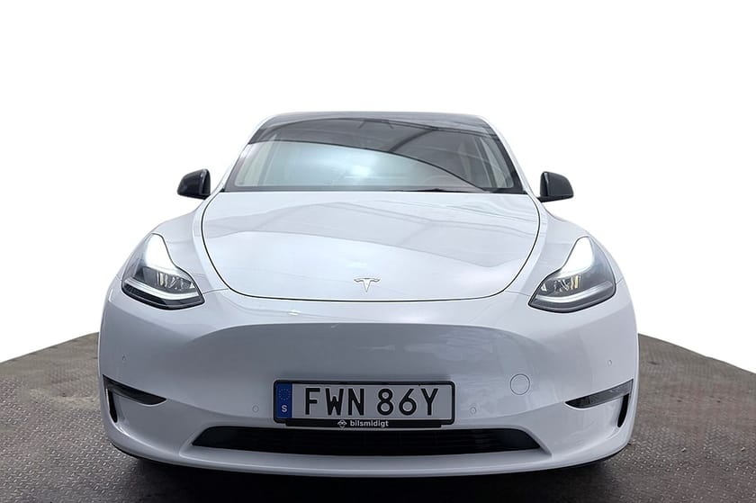 Bild 3 av Tesla Model Y Long Range AWD Drag V-Pump Premiumljud AI-Dator 514hk