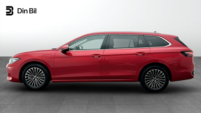 Bild 2 av Volkswagen Passat Variant eHybrid ELEGANCE 272 hk HYBRID