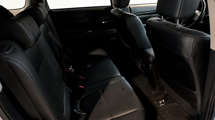 Bild 5 av Mitsubishi Outlander 4X4,DRAG,TAKLUCKA,7-sits