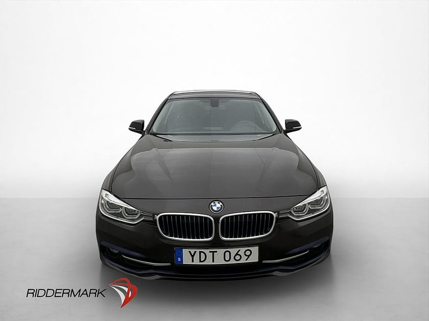 Bild 2 av BMW 330e Sedan 252hk Laddhybrid Sportline Nyservad Svensksåld